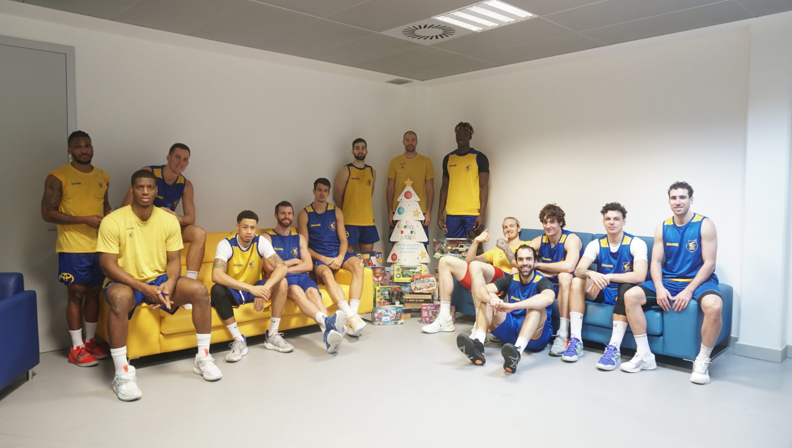 El Club Baloncesto Gran Canaria colabora con El Árbol de los Sueños