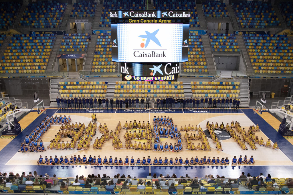 CaixaBank renueva su compromiso con la cantera del Club Baloncesto Gran