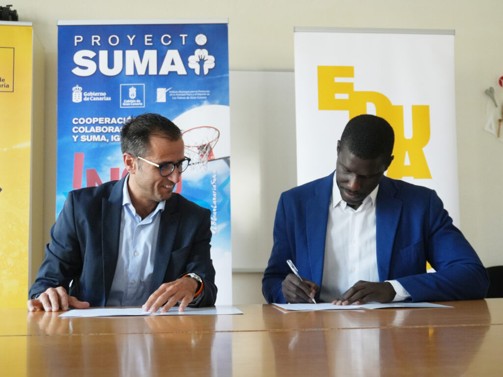 Firmas de un acuerdo entre el Gobierno de Canarias y Club Baloncesto Gran Canaria.