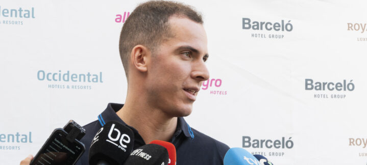 con ganas: ""Estamos deseando empezar""",Jugador del Club Baloncesto Gran Canaria atendiendo a los medios de comunicación.