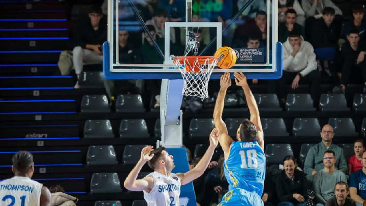  B4E5F2F7-672A-4EEC-85E1-E4B37717C17A