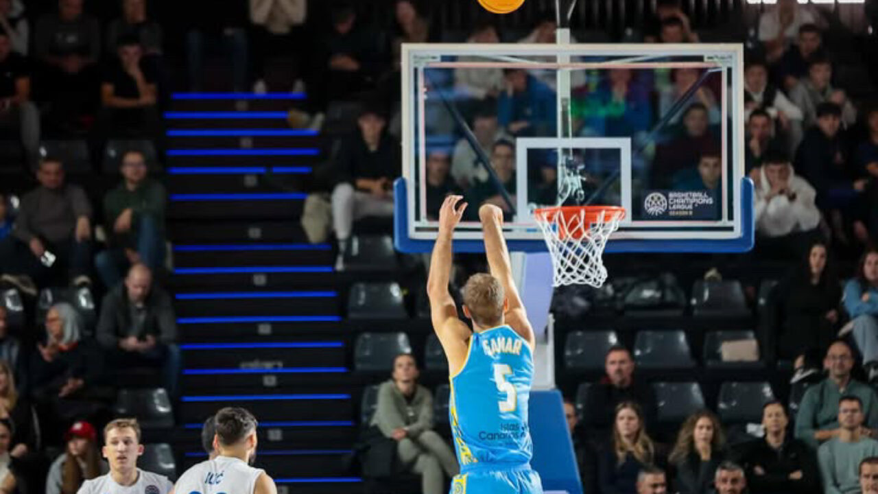  B66D4DEE-F409-43F8-BBB7-B5B8F52C2EBF