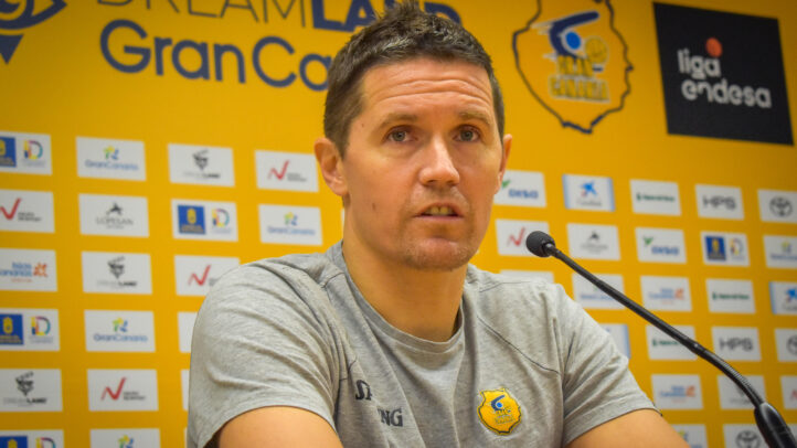 Jaka Lakovic en una rueda de prensa sobre el Bàsquet Girona.