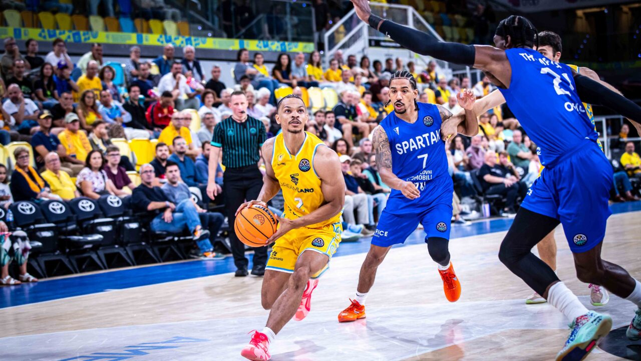 Isaiah Wong, en acción de juego.