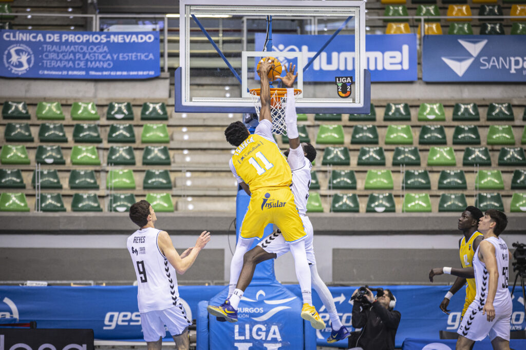 Imagen del partido de Liga U entre Burgos Grupo de Santiago y Gran Canaria
