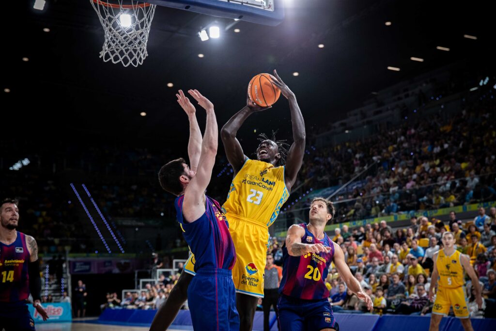 Kuath, en acción de tiro.