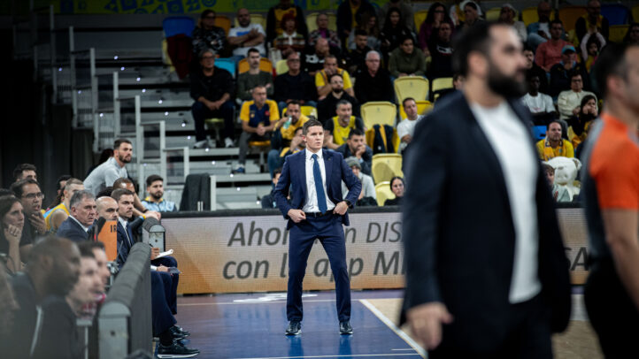 Jaka Lakovic dirigiendo