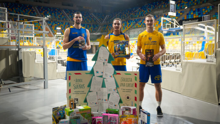 Colaboración con el Árbol Solidario de CaixaBank.