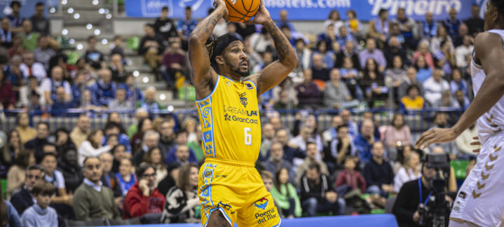 Andrew Albicy ante Recoletas Salud San Pablo Burgos.