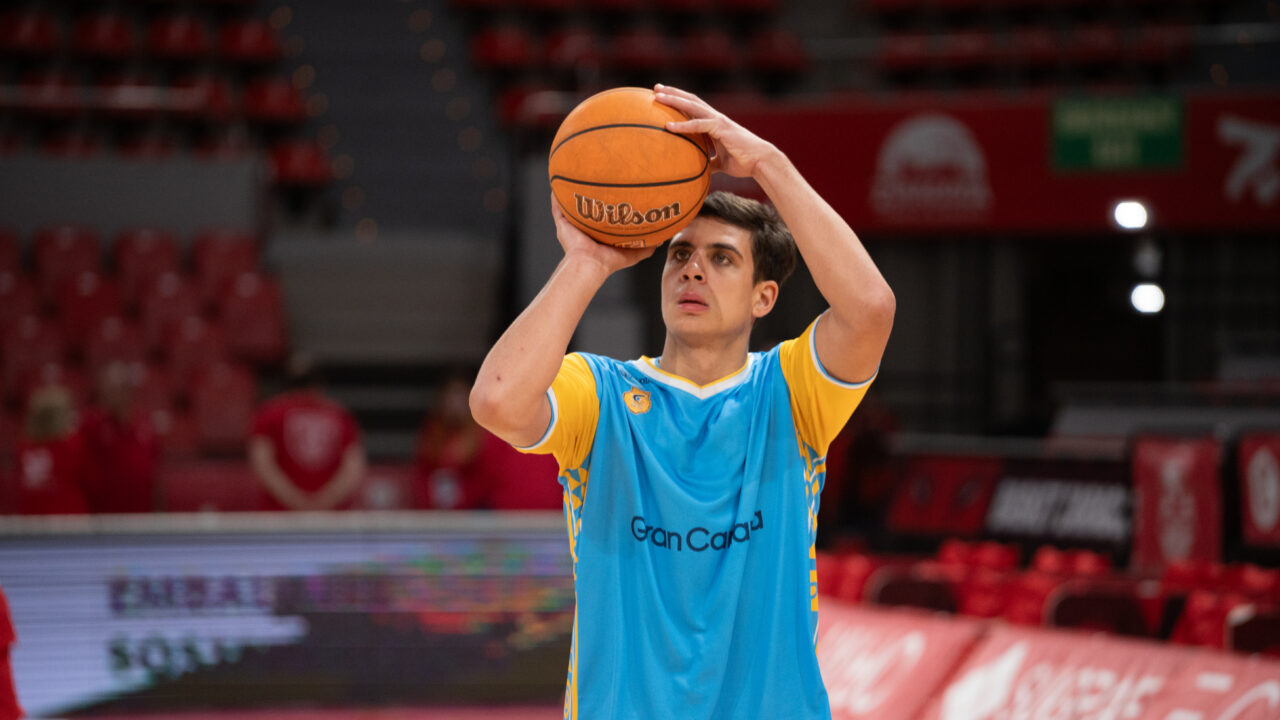  RS877405_J2 CAZ-GCA Firmar acb Photo - Alejandro Meavilla