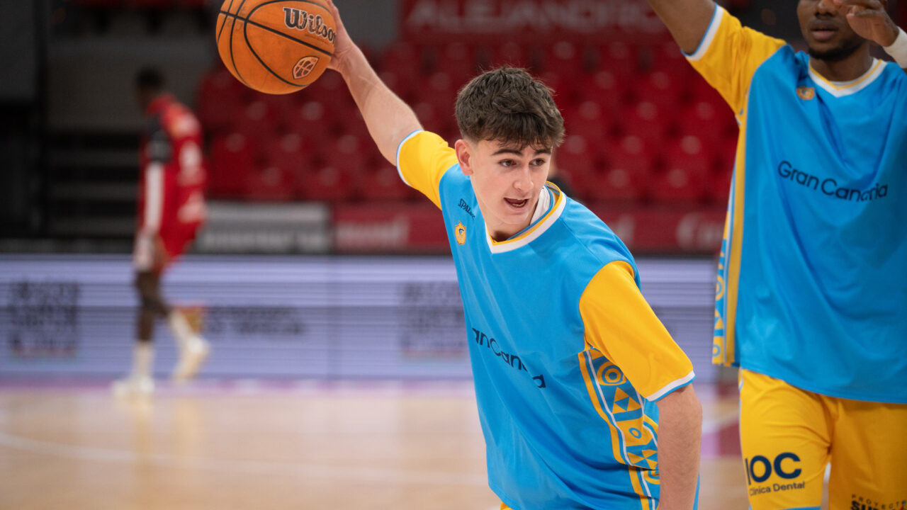  RS877414_J2 CAZ-GCA Firmar acb Photo - Alejandro Meavilla