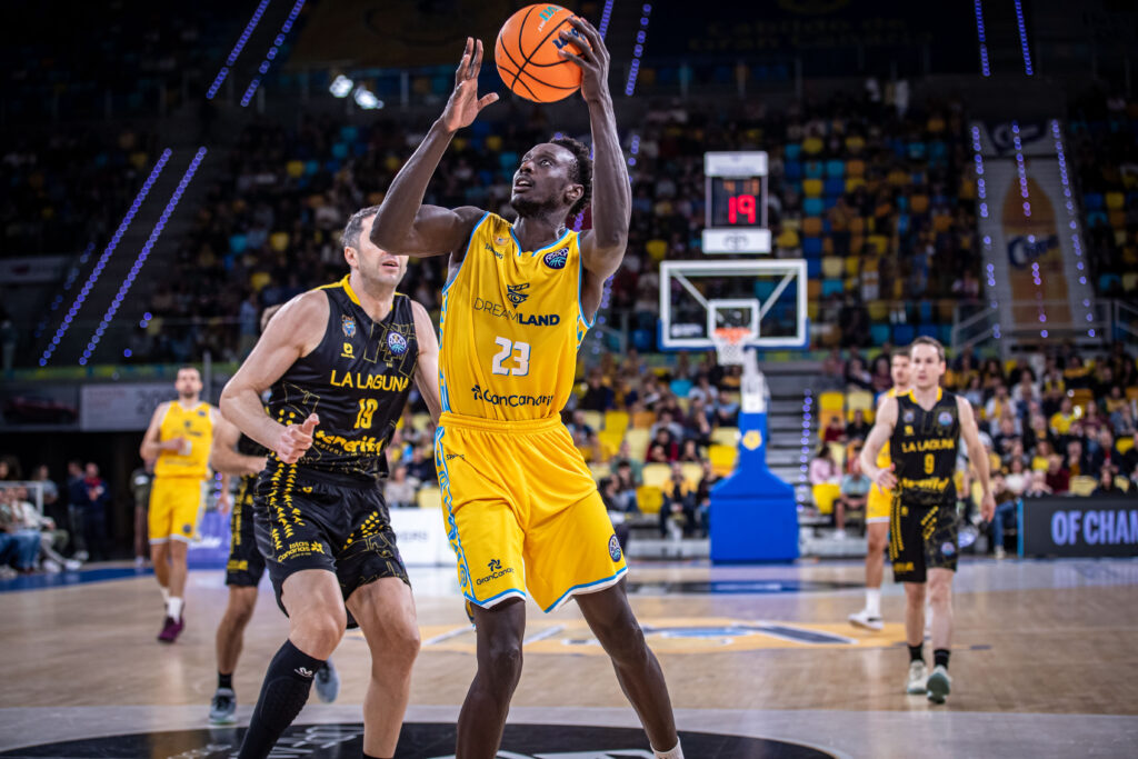 Imagen de Kur Kuath en partido.