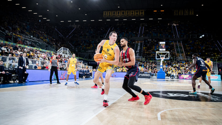 Miquel Salvó, en acción de ataque contra Kosner Baskonia.