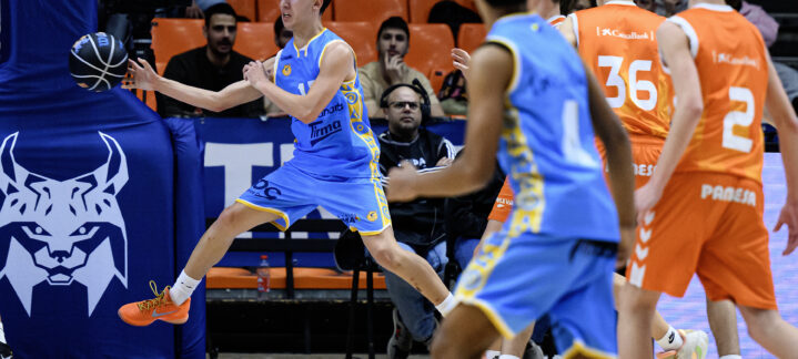 Jugador del Tirma Gran Canaria, en Minicopa Endesa, contra Valencia Basket