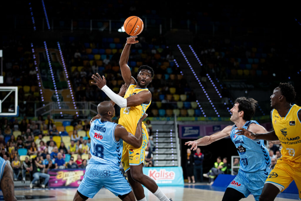 Imagen del partido ante Río Breogán.