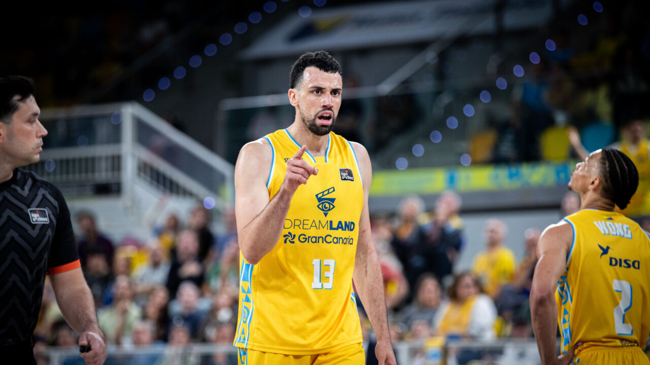 Pierre Pelos, en acción de juego.