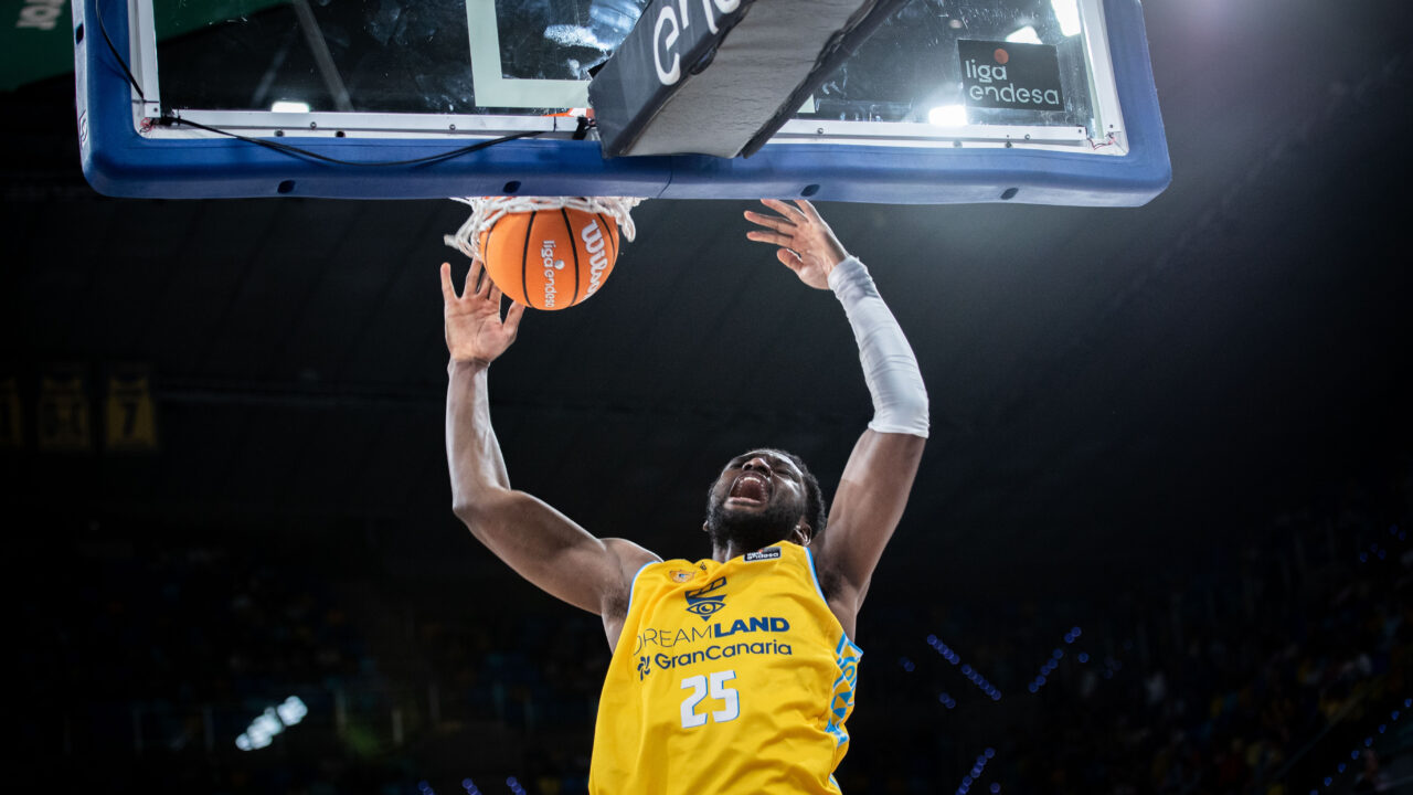 Imagen de partido ante Recoletas Salud San Pablo Burgos.