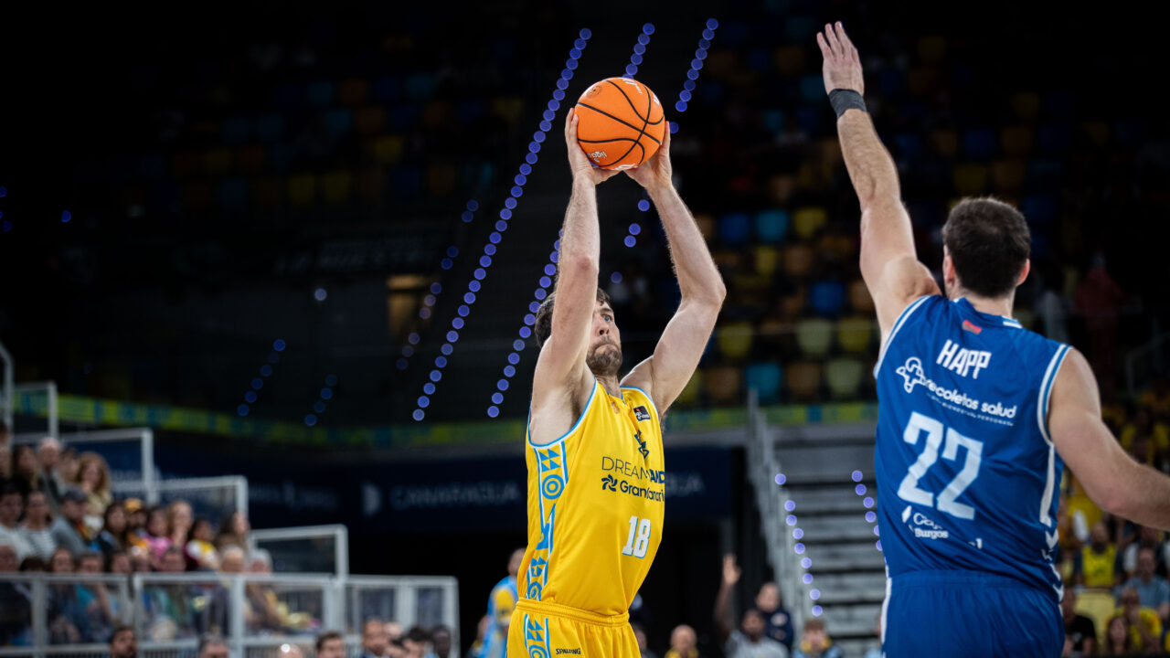Imagen de partido ante Recoletas Salud San Pablo Burgos.