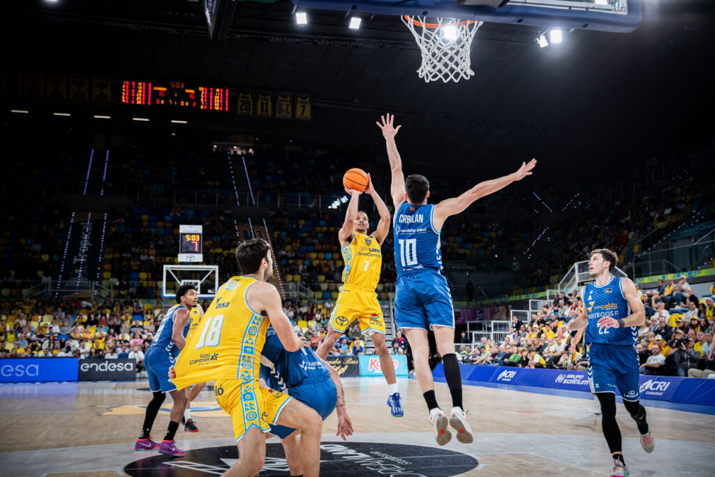 Imagen de partido ante Recoletas Salud San Pablo Burgos.