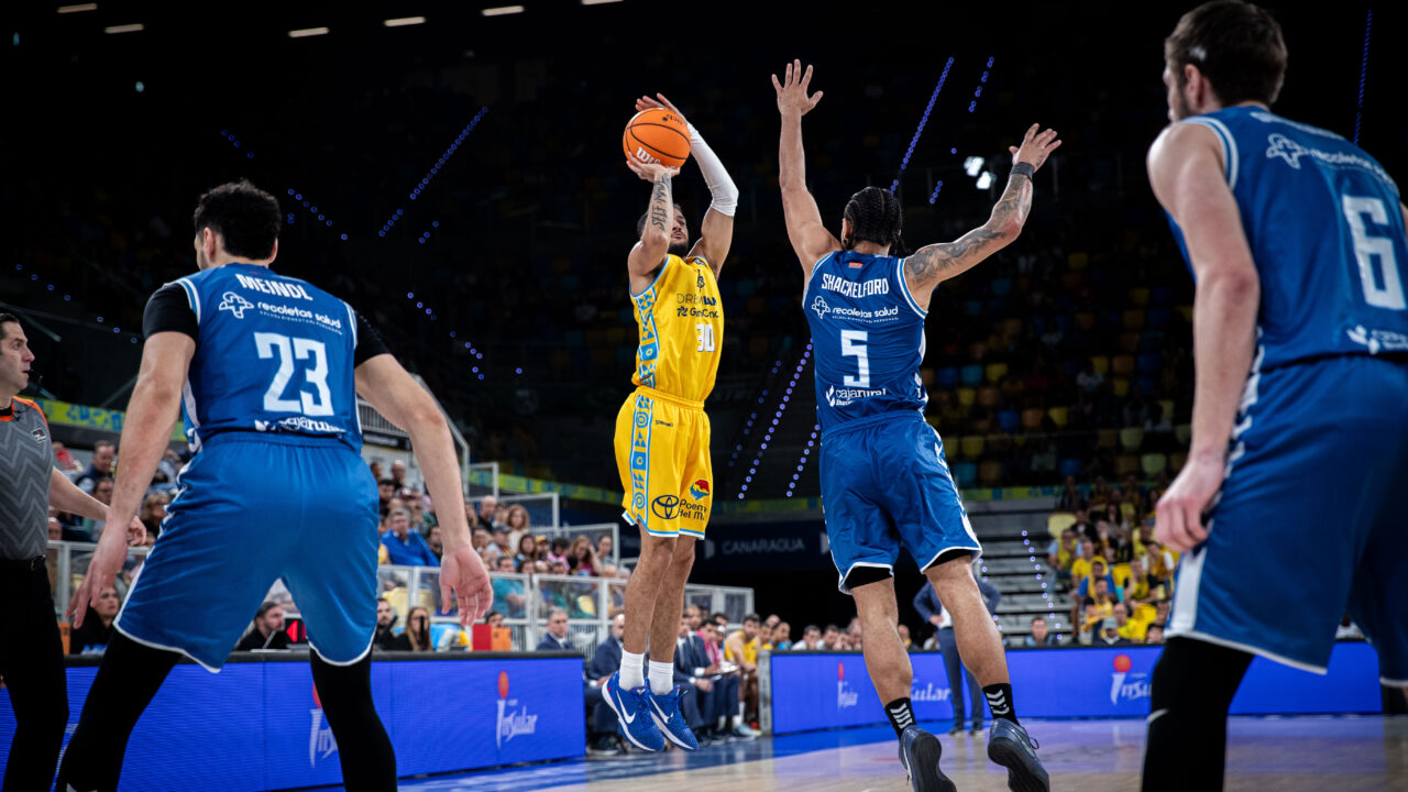 Imagen de partido ante Recoletas Salud San Pablo Burgos.