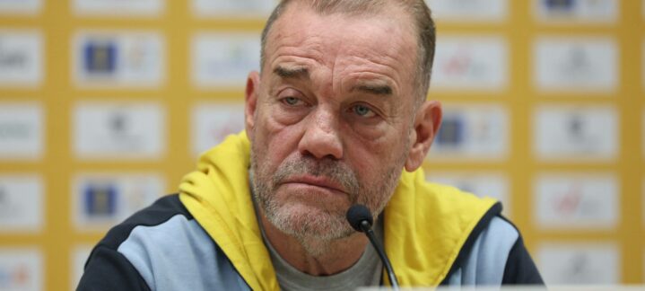 Néstor García, en sala de prensa