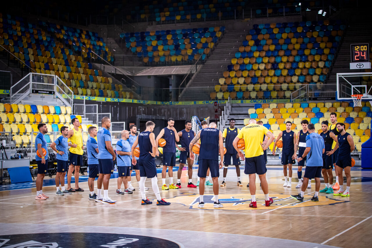 Imagen de equipo en el entrenamiento.