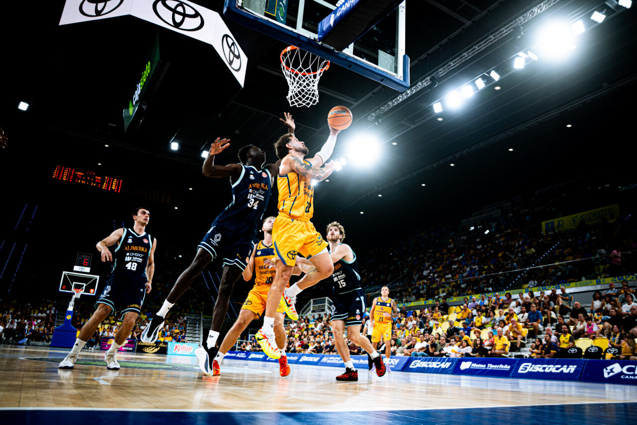 Imagen de partido del Cajasiete Gran Canaria.