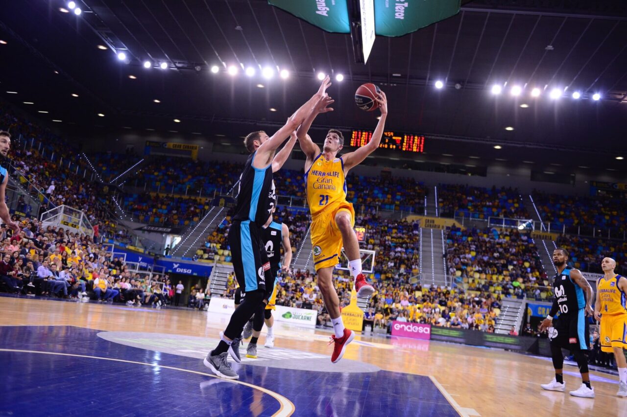 Imagen de partido entre CB Gran Canaria y Movistar Estudiantes.